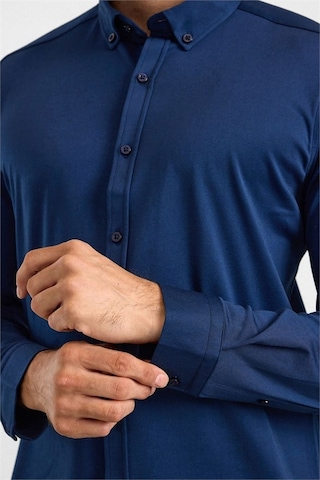 Süvari Lacivert Slim Düğmeli Yaka Manşetli Casual Gömlek Sgm2025500002-m09