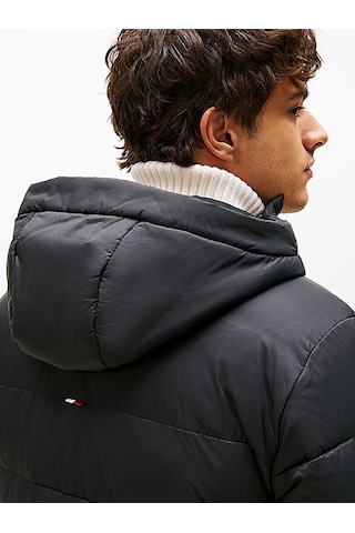 Tommy Hilfiger Erkek Marka Logolu Kapitone Dikişli Kapüşonlu Günlük Kullanıma Uygun Siyah Mont Mw0mw41983 Bds
