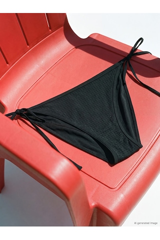 Lcw Dream Siyah Taş Detaylı Bağlamalı Kadın Bikini Altı