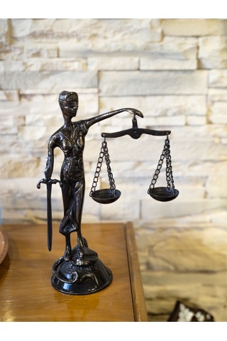 Adalet Heykeli Oksitli