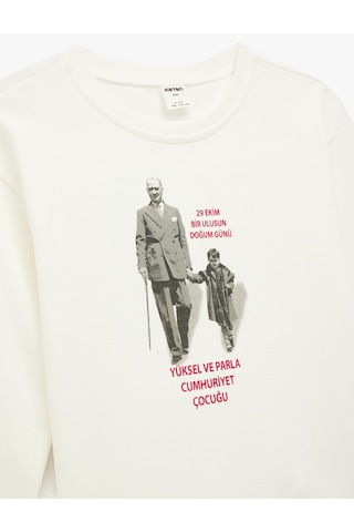 Koton Atatürk Ve Cumhuriyet Baskılı Uzun Kollu Bisiklet Yaka Pamuklu Tişört Ekru 6wmb10310tk