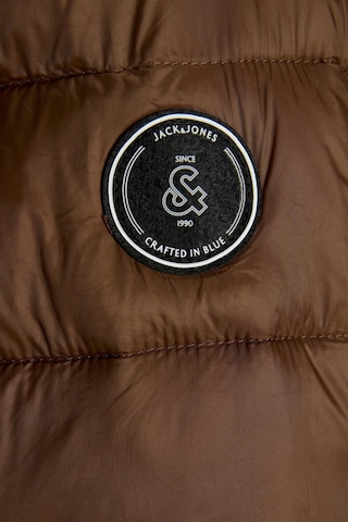 Jack & Jones Jjekıngsley Erkek Hafif Şişme Mont Dik Yaka Günlük Rahat Kahverengi