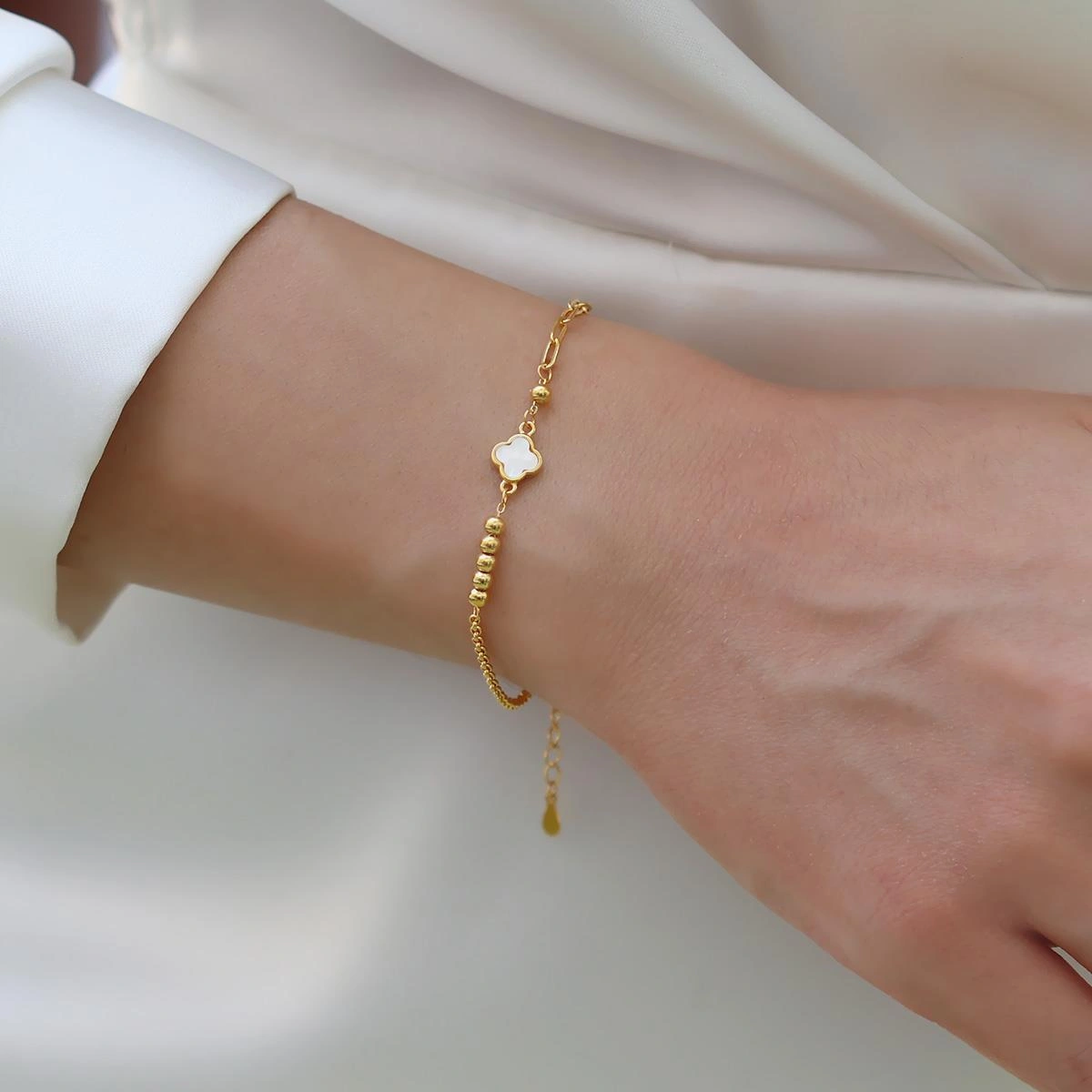Yonca Sedefli Trend Gold Gümüş Bileklik Gümüş