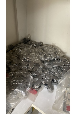 AUDİ A3 JANT AHTAPOT GÖBEĞİ KAPAĞI