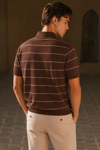 Tarz Cool Erkek Old Money Çizgili Polo Yaka Triko Tişört Slim Fit Kahverengi