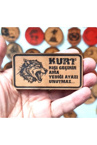 Kurt Kışı Ama Yediği Ayazı Unutmaz -dikdörtgen Deri Peç - Arma - 2 Wolf Leather Patch Çok Renkli