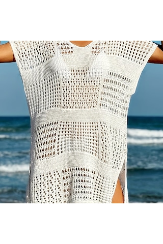 Şık Beyaz V Yaka Örme Plaj Elbisesi Oymalı Beyaz