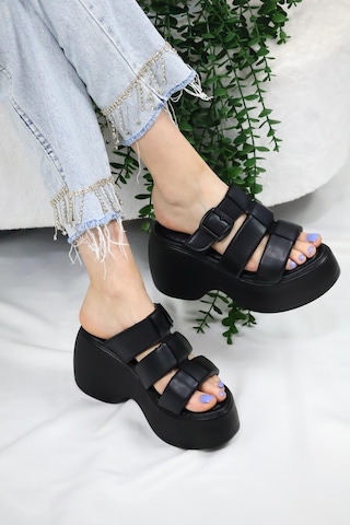 Asmi Shoes Kadın Mikeno Üç Biyeli Toka Detaylı Kalın Taban Ortopedik Terlik Siyah Siyah