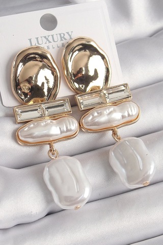 Muı Muı Pirinç Gold Renk Zirkon Taşlı Beyaz İnci Ezme Model Vintage Kadın Küpe çok renkli