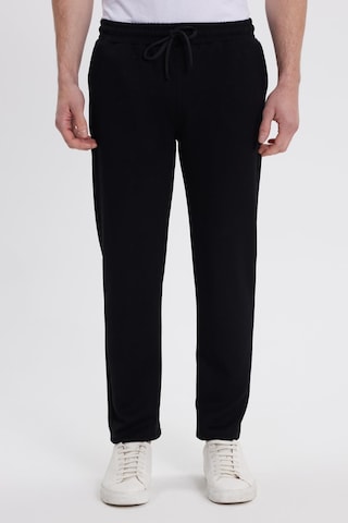 Tudors Erkek Slim Fit Dar Kesim Beli Bağcıklı 3 Cepli Geniş Paça Siyah Eşofman Altı-41907 Siyah