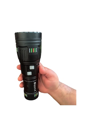 Arwoan Şarjlı Led El Feneri Seti Güçlü Ve Uzun Menzilli Profesyonel El Feneri + 4 Yedek Pil Siyah