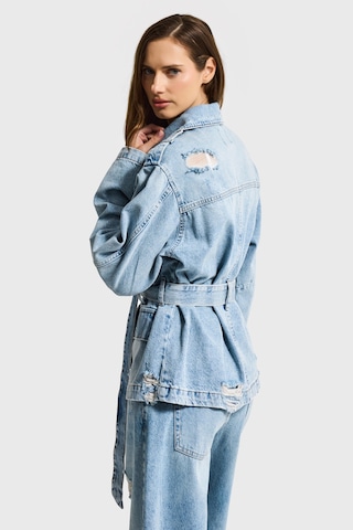 Kadın Ice 12s6-32 Oversize Kemer Detaylı Yırtık %100 Koton Denim Ceket Ice Rengi