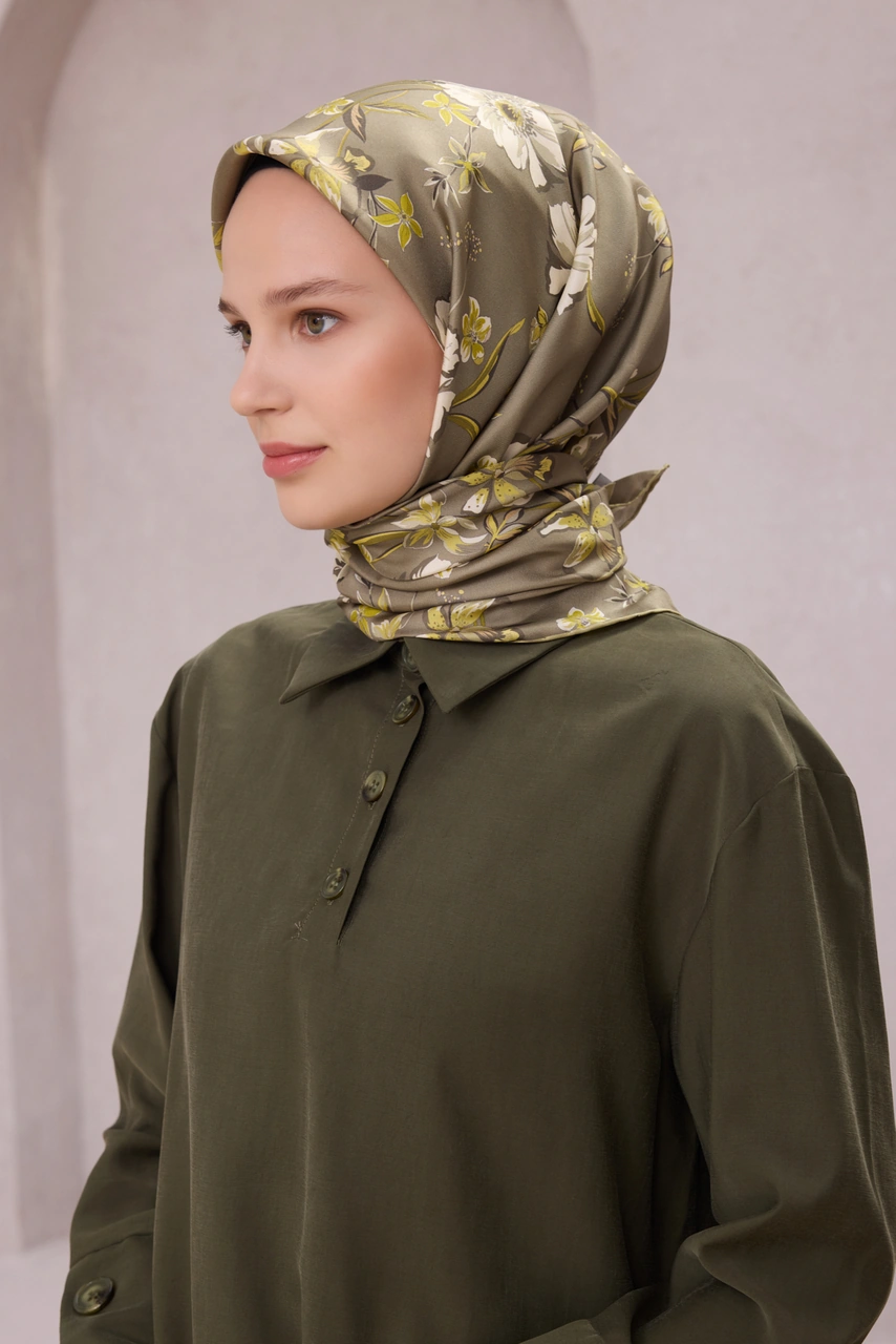 BELLİ Çiçek Desen İpek Twill Eşarp 4210d01 Lacivert
