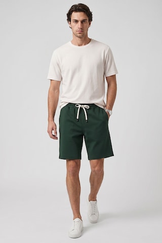 Tommy Life Çam Yeşil Standart Fit Basic Arka Cepli Erkek Şort - 81314