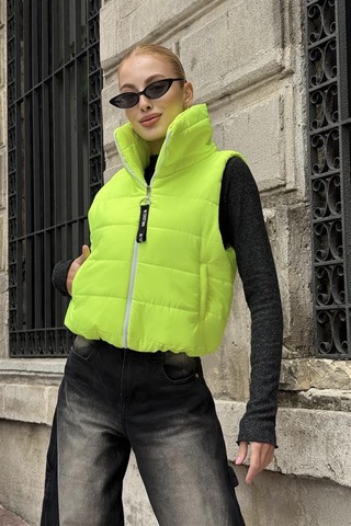Veraura Lifestyle Neon Yeşil Sırtı Taş İşlemeli Dik Yaka Kısa Şişme Yelek