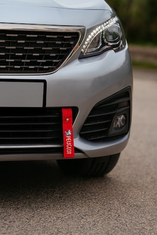 Peugeot Uyumlu Kırmızı Renk Yüksek Kalite Tampon Dili & Çeki Ipi / Sarı Kırmızı Oto Ayna Askısı