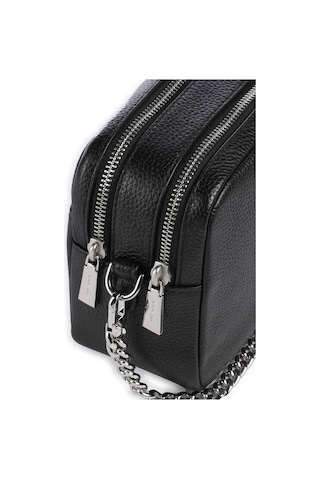 Michael Kors Kadın Marka Logolu Ayarlanabilir Omuz Askılı İki Ana Bölmeli Yuvalı İç Cepli Şık Görünüşlü Siyah Omuz Çantası 32s5sytc5l 001