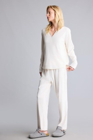 Defacto Regular Fit V Yaka Uzun Kollu Velur Pijama Takımı A3356ax26auer134 Ekru-er134