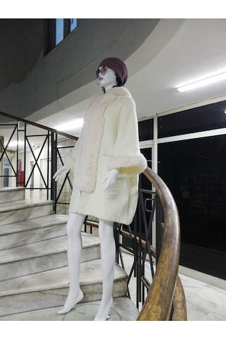 Bohem Stil İtalyan Angora Cepli Kapüşonlu Kürklü Kaban 85 Cm -8901 Ekru