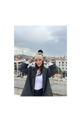 Mollycrush Kadın Krem Ponponlu Bere Ve Eldiven Seti Zebra Desenli, Soğuk Havalar İçin Modern & Şık Stil Krem