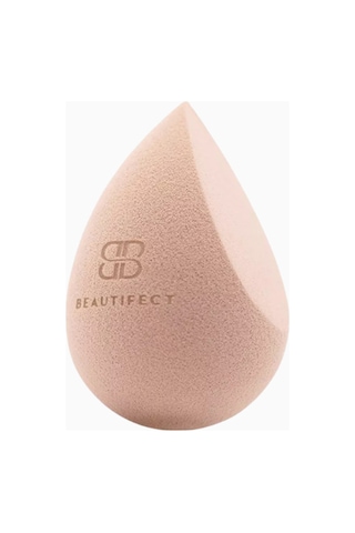 Beautifect Blender Makyaj Süngeri İle Kusursuz Fondöten Ve Kapatıcı Uygulaması