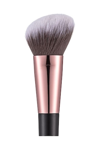 Flormar Ergonomik Uçlu Allık Fırçası 010