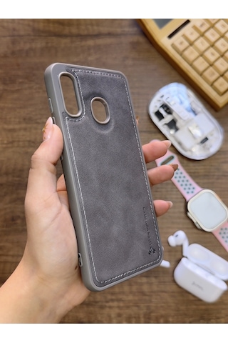 Samsung Galaxy A20 / A30 Uyumlu Premium Deri Dokulu Darbelere Karşı Dayanıklı Nazal Silikon Kılıf Gri