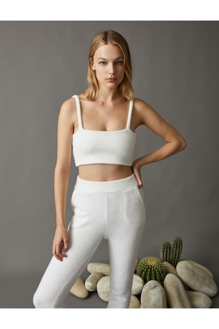 Koton Tüylü İnce Askılı Crop Top Beyaz 2wak10154ek