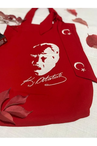 Atatürk Resmi Nakış İşlemeli Kumaş Çanta Kırmızı