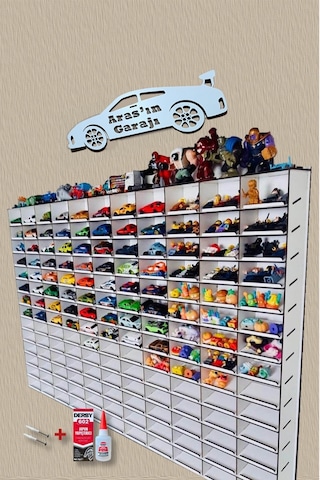 Eğimli Ahşap Dekoratif Duvar Araba Rafı 154 Araçlık