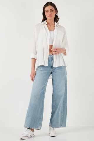 Lela Regular Fit Tek Cepli Önü Kısa Arkası Uzun Krinkıl Bayan Gömlek 6772752 Beyaz