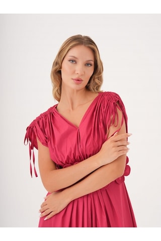 Kadın Bel Detaylı Kısa Kollu Elbise Çiçek Aplikeli, Büzgü Ve Bağcık Detaylı, %100 Pamuk Kırmızı