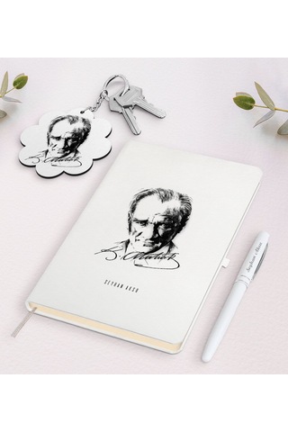 Kişiye Özel Atatürk Temalı Beyaz Defter Kalem ve Anahtarlık N11.2017 Beyaz