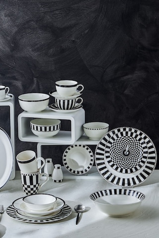 Karaca Damalı Çizgi Porselen Çukur Tabak 22 cm