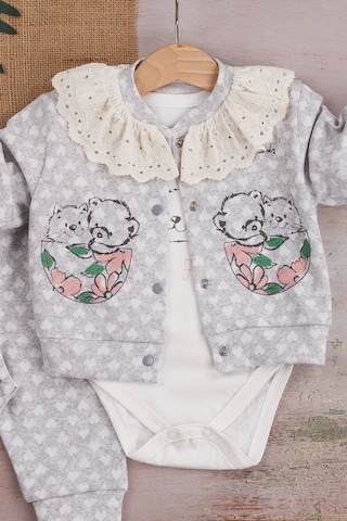 Babydonat Brode İşlemeli Kalp Desenli 3'lü Hırkalı Kız Bebek Takım Gri