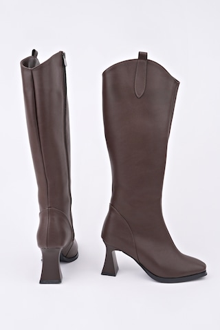 Muggo Astoria Küt Burun Yandan Fermuarlı Topuklu Kadın Çizme Kahverengi