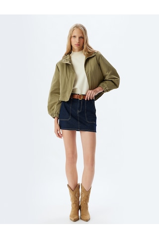 Koton Crop Ceket Oversize Fermuarlı Kapüşonlu Çıtçıt Düğmeli Su Geçirmez Haki 5wal20121ıw Haki