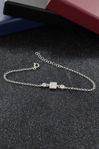 Parmas Design Zirkon Taşlı Minimal Kare Figür 925 Ayar Gümüş Kadın Ayarlanabilir Bileklik - Gümüş