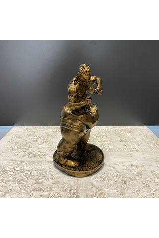 Kendini Yontan Adam Gold