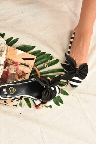 Fox Shoes Siyah/Beyaz Kumaş Kadın Babet H726809004 Beyaz