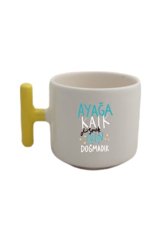 Ayağa Kalk Düşmek Için Doğmadık Tasarımlı Sarı T Kulp Fincan Modelleri Beyaz