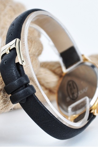 Roma Rakamlı Kadın Kol Saati Siyah Deri Kordon Şık Sade Su-888