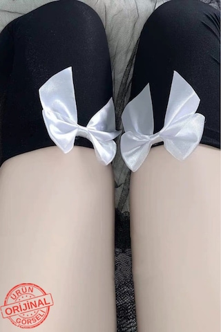 Heleni Beyaz Fiyonklu Diz Üstü Siyah Çorap