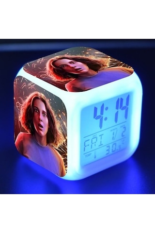 7 Renkli Led Kare Dijital Alarmlı Saat - Beyaz, Renk Değişimi Ve Sağlam Altyapı