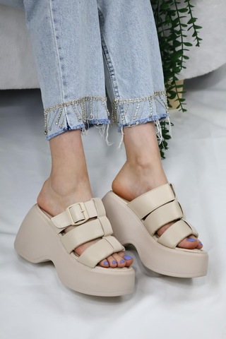 Asmi Shoes Kadın Mikeno Üç Biyeli Toka Detaylı Kalın Taban Ortopedik Terlik Bej Bej