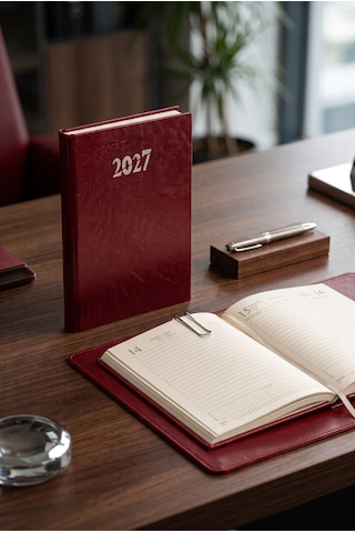 Cilt Bezi Eko 2027 Çizgili Günlük Ajanda 14x20 Hafta Sonları Tek Sayfada Bordo