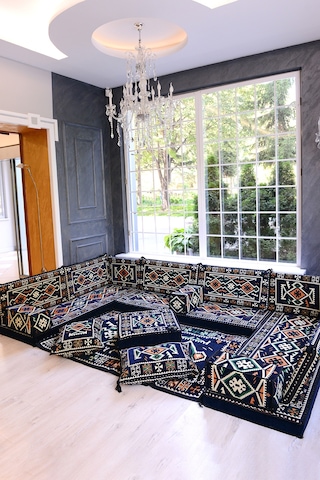 Otantik Şark Köşesi Takımı Lacivert Anadolu 18 Parça Kilim Ve Puf Dahil Süngerli Sedir Seti