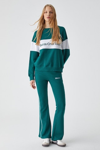 Ethıquet Nınoska Kadın Oversize Fit Nakış Detaylı Uzun Kollu Bisiklet Yaka Beyaz / Yeşil Sweatshirt