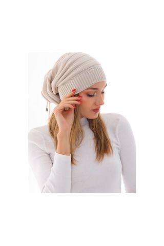 Kadın Ipli Taş Bere Taş