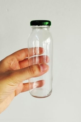 250 Ml Şeffaf Hale Cam Şişe, Yeşil Metal Kapaklı, Meyve Suyu Ve İçecekler İçin, 250 Cc, Yerli Üretim, 15 Adet Açık Kahverengi